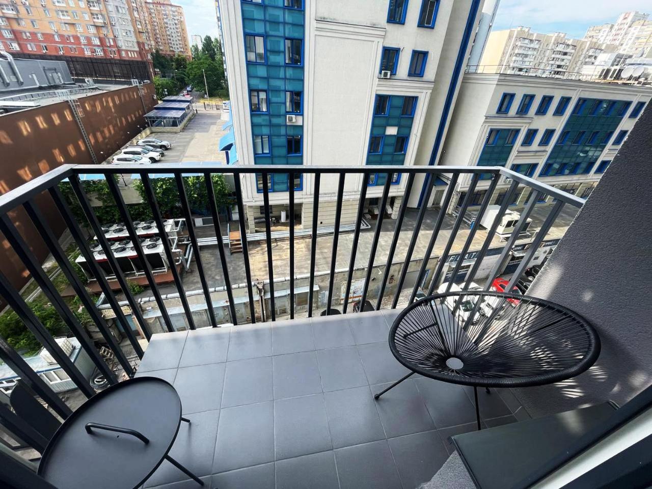 Cube House Apartment Kyiv Exterior photo